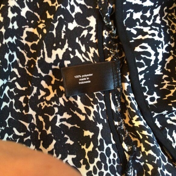 Lane Bryant Black Cream Sleeveless Blouse 14 - Picture 7 of 10